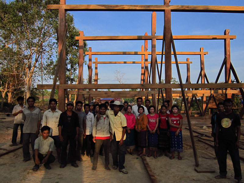 %_tempFileName3%20Construction%20crew%20of%20new%20church%